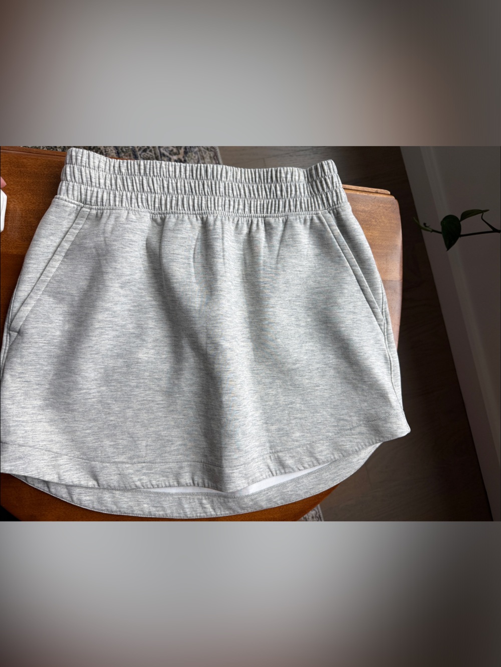 Women’s Light Gray Athletic Pull-On Skirt